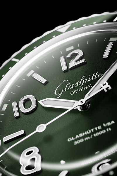 Glashuette Original_1-36-13-07-83-34_SeaQ_PD_Reed Green_Detail_1_25cm_rgb.png